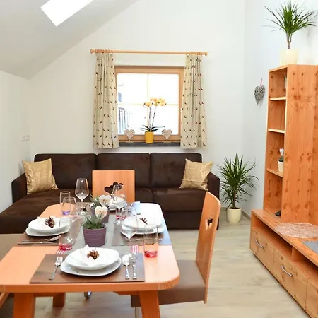 Denggnhof Farm stay *